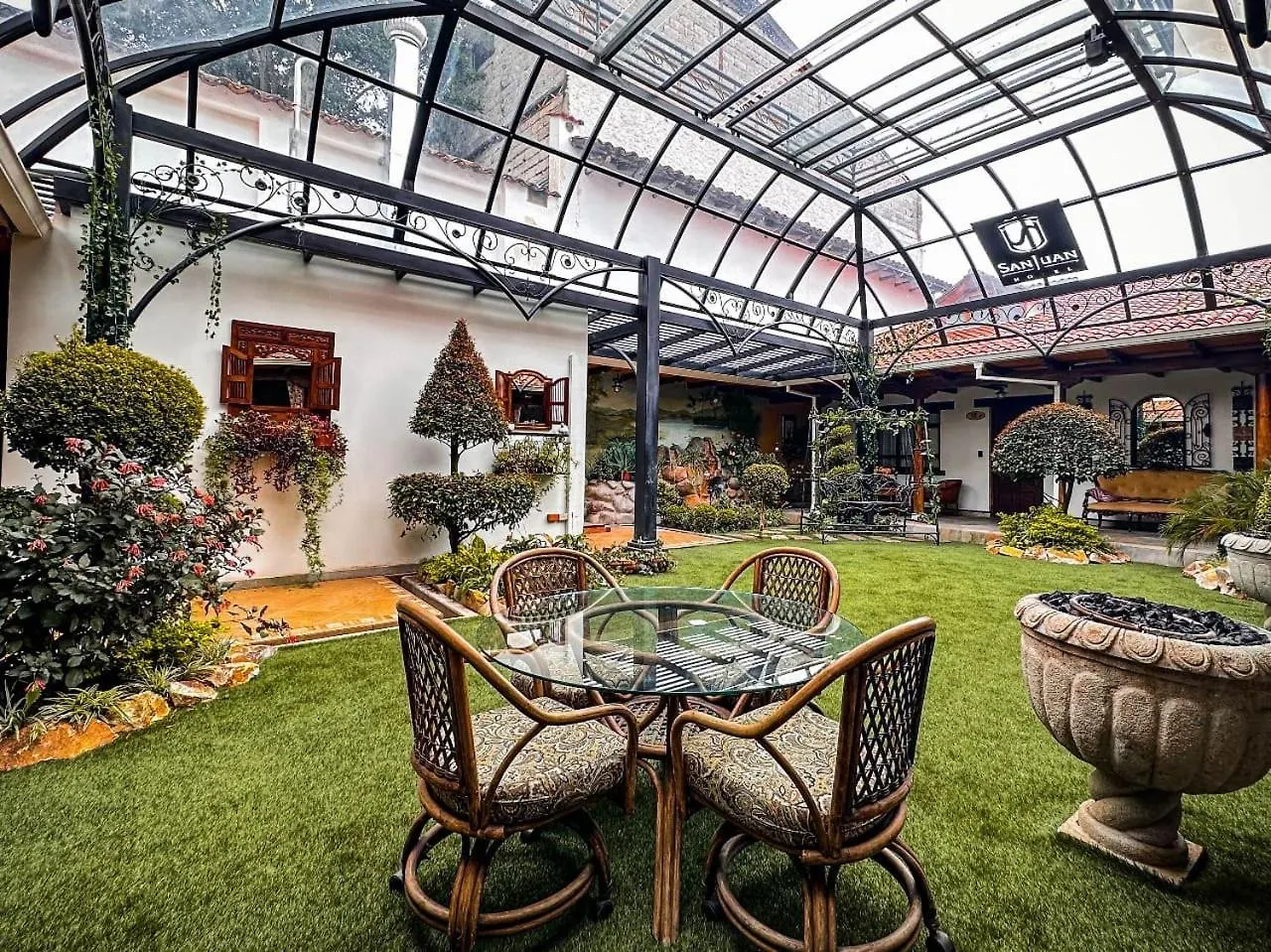 ****  San Juan Hotel Cuenca Ecuador